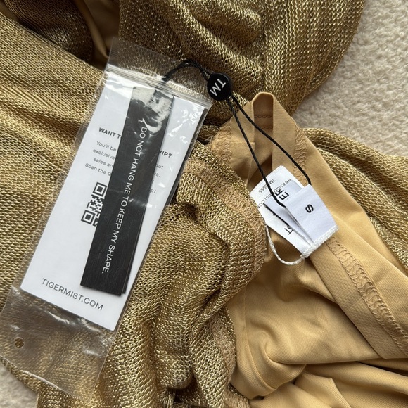 Tiger Mist Gold One-Shoulder Maxi Dress - Picture 5 of 6